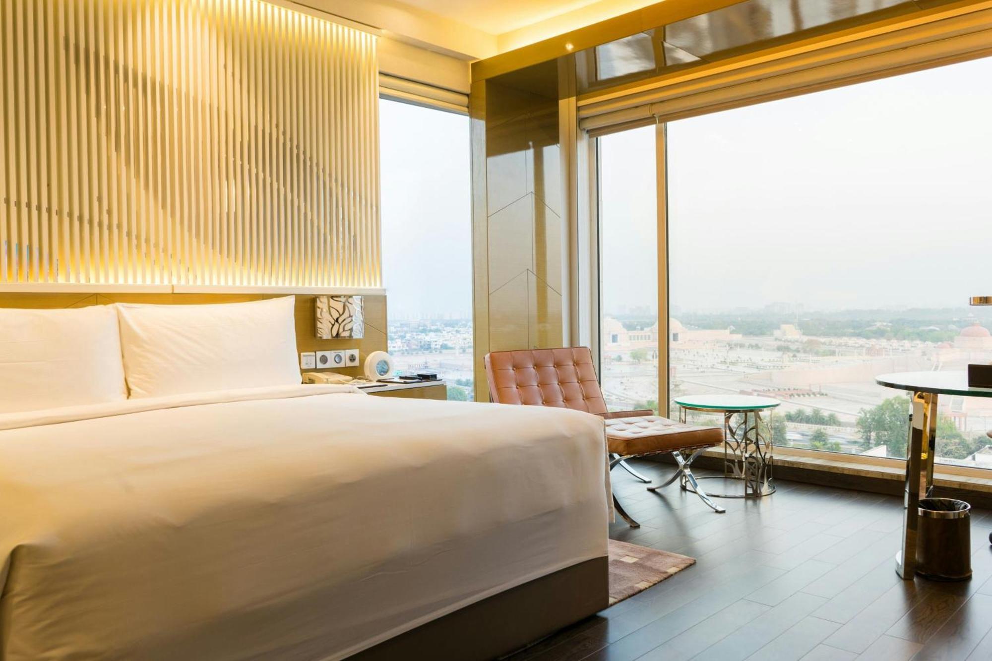 Renaissance Lucknow Hotel, Gomti Nagar Exterior photo