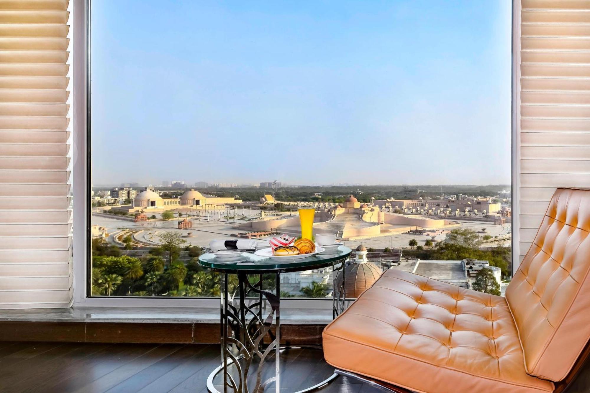 Renaissance Lucknow Hotel, Gomti Nagar Exterior photo