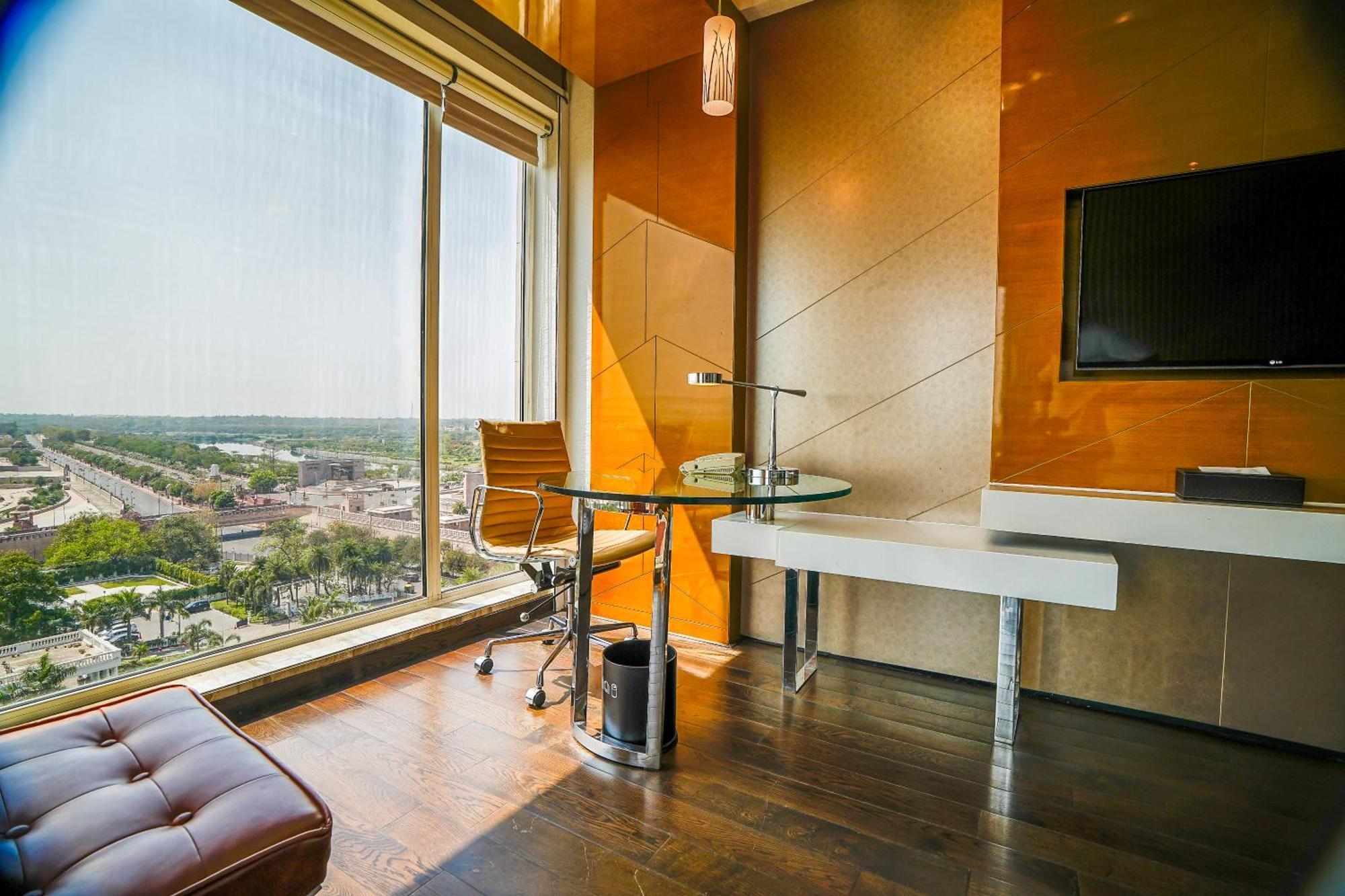 Renaissance Lucknow Hotel, Gomti Nagar Exterior photo