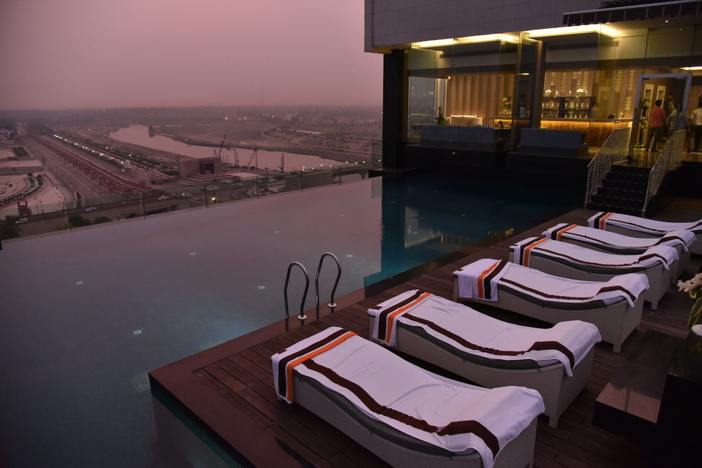 Renaissance Lucknow Hotel, Gomti Nagar Exterior photo